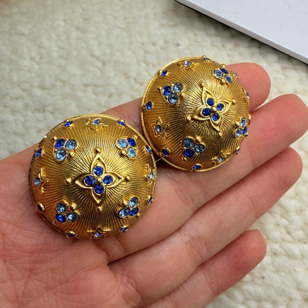 💙✨ Goossens Paris Gold & Blue Crystal Clip-On Earrings💙✨ - Picture 5 of 9